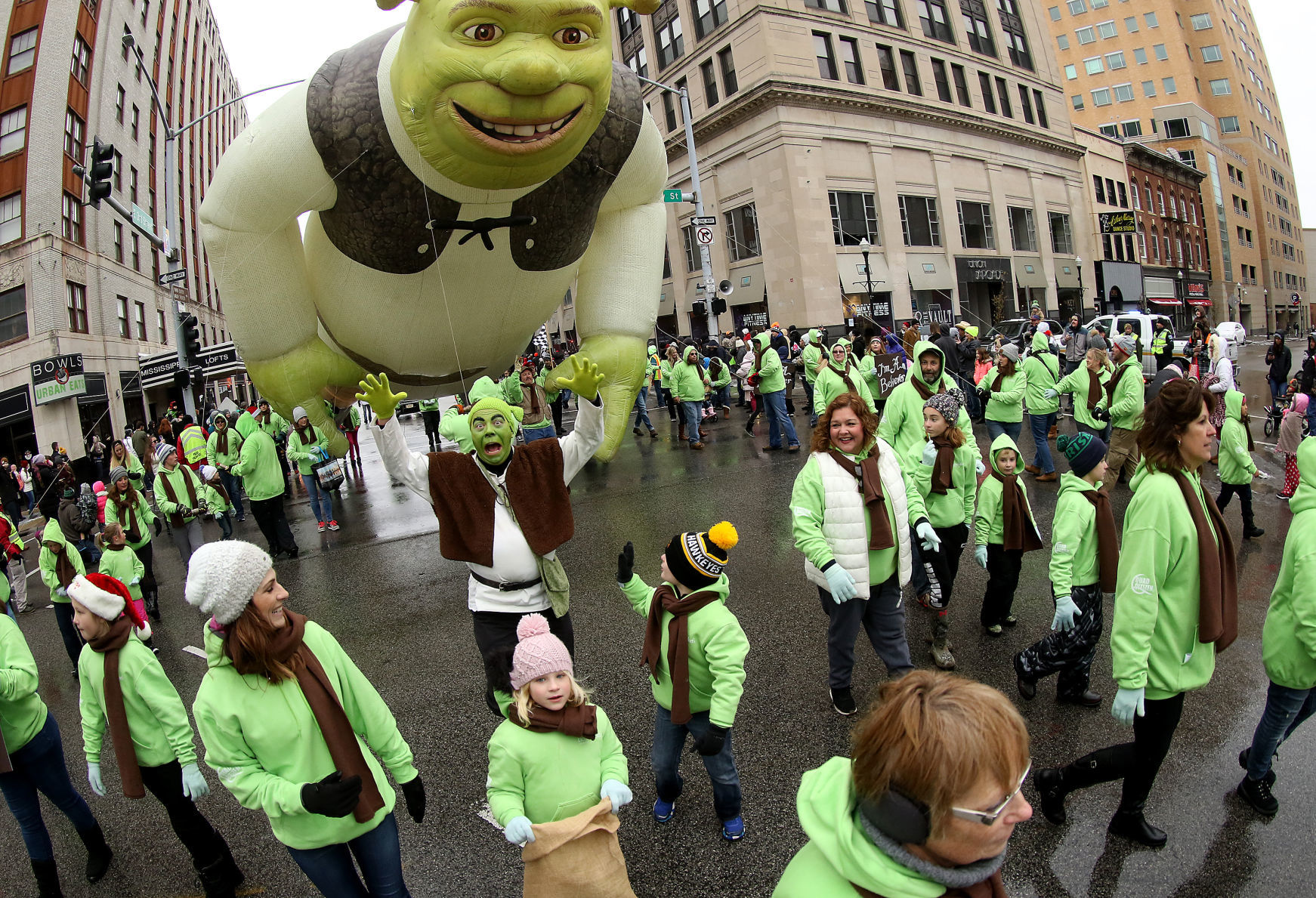 111718-qct-qca-parade-044